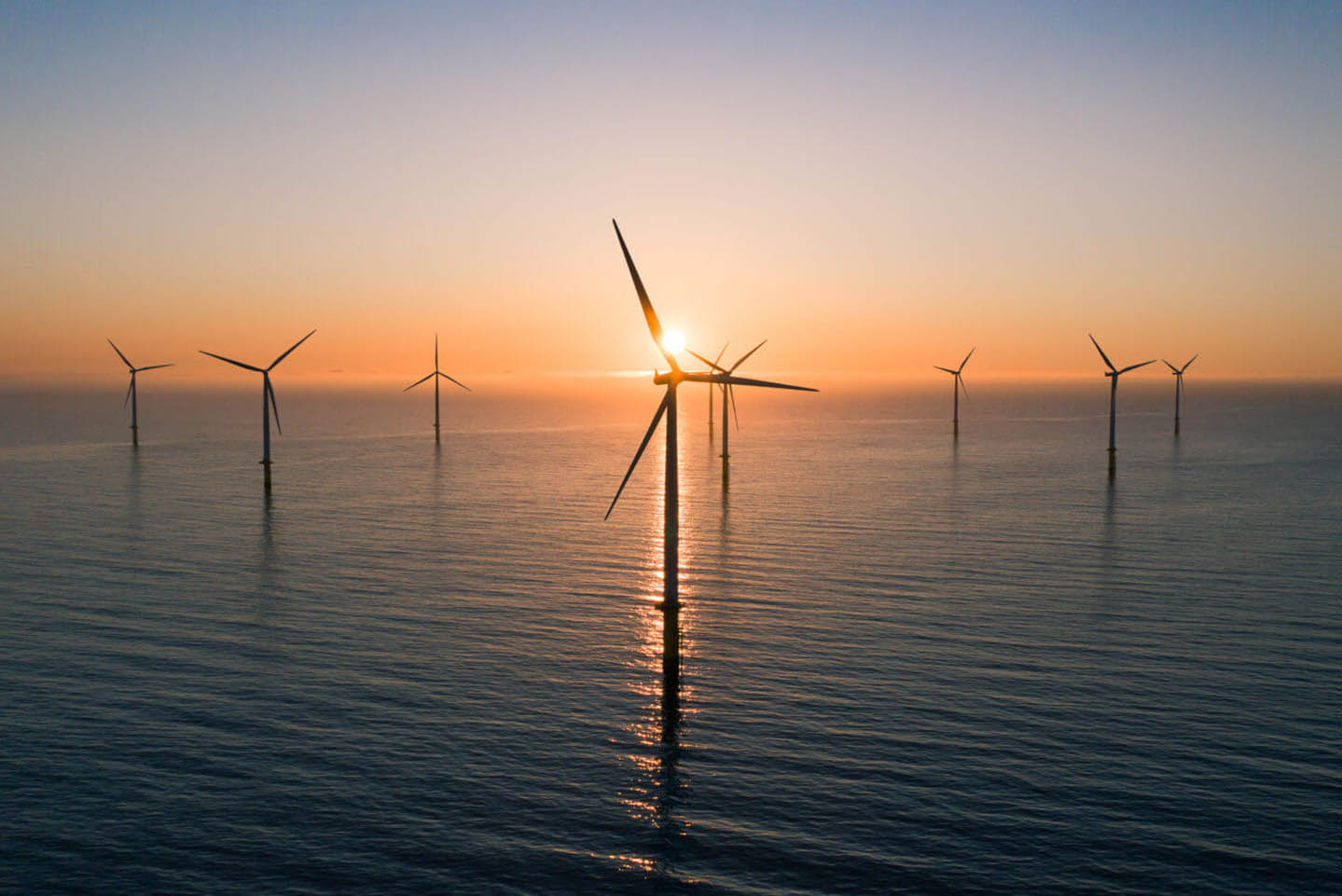 Das goldene Zeitalter der Offshore-Windenergie: Technologie und Herausforderungen koexistieren